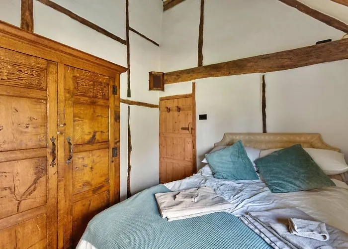 Top Hotels in Turners Hill, United Kingdom