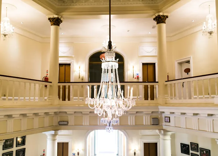 Best Hotels in Cardiff with Complimentary Parking