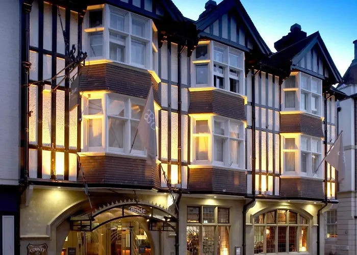 Handpicked Boutique Hotels Near Canterbury's Gems