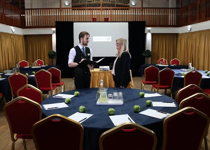 Top Hotels Close to Portsmouth Ferry Terminal