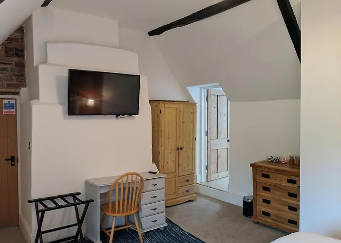 Top Hotels in Avebury, United Kingdom